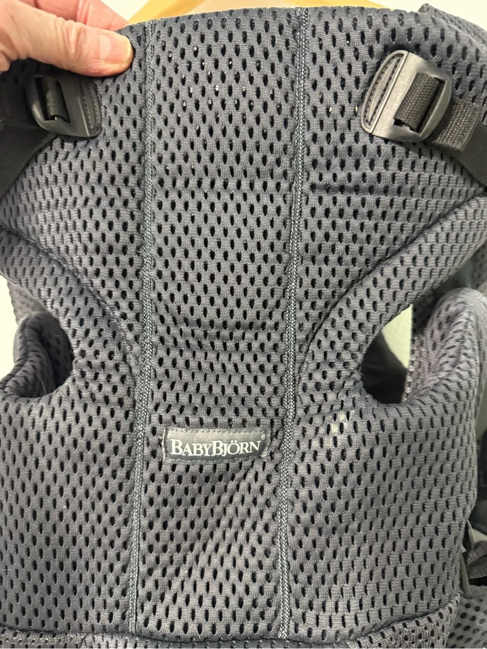BabyBjörn Move in Anthracite - Picture 6 of 16